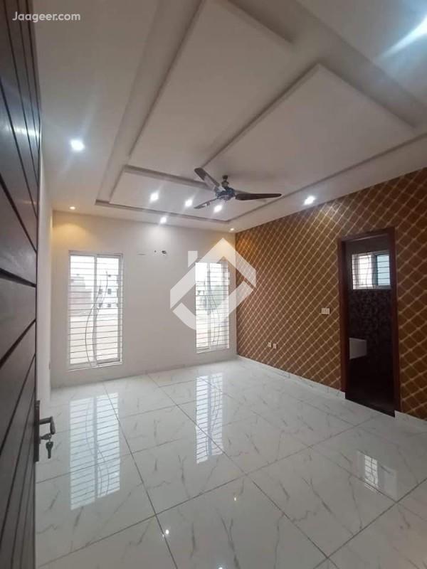 Marla Beautiful Double Storey House Is Available For Sale In Citi