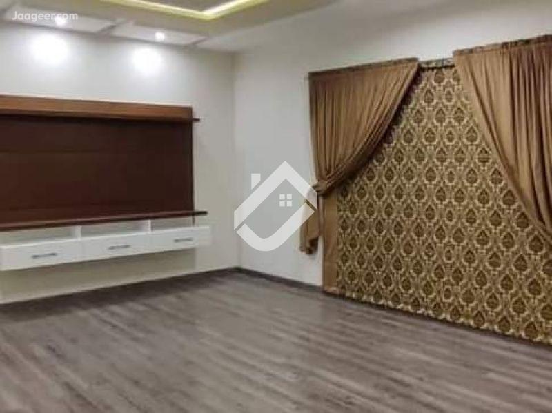 1 Kanal Beautiful Banglow Is Available For Sale In Valencia Town Lahore