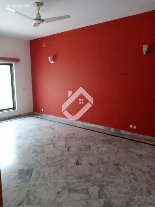 1 Kanal Uper Portion House Is Available For Rent In Main Boulevard