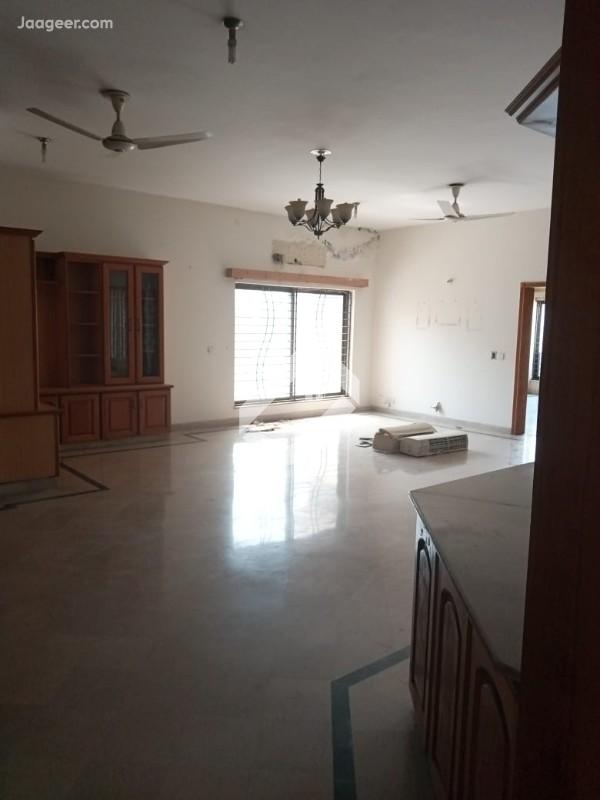 1 Kanal Uper Portion House Is Available For Rent In Main Boulevard