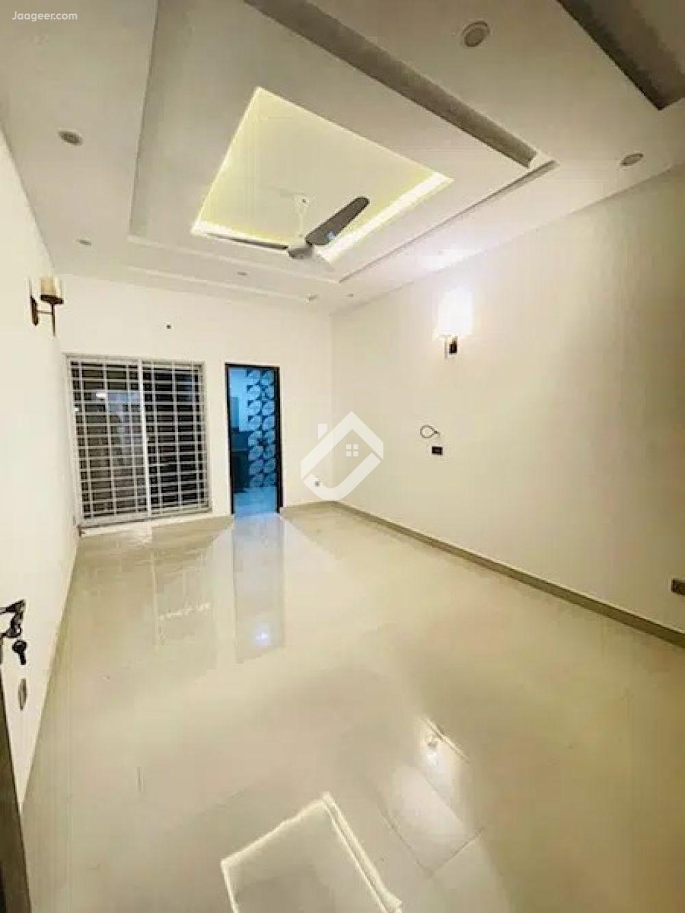 10 Marla Beautiful Double Storey House Is Available For Sale In Lake