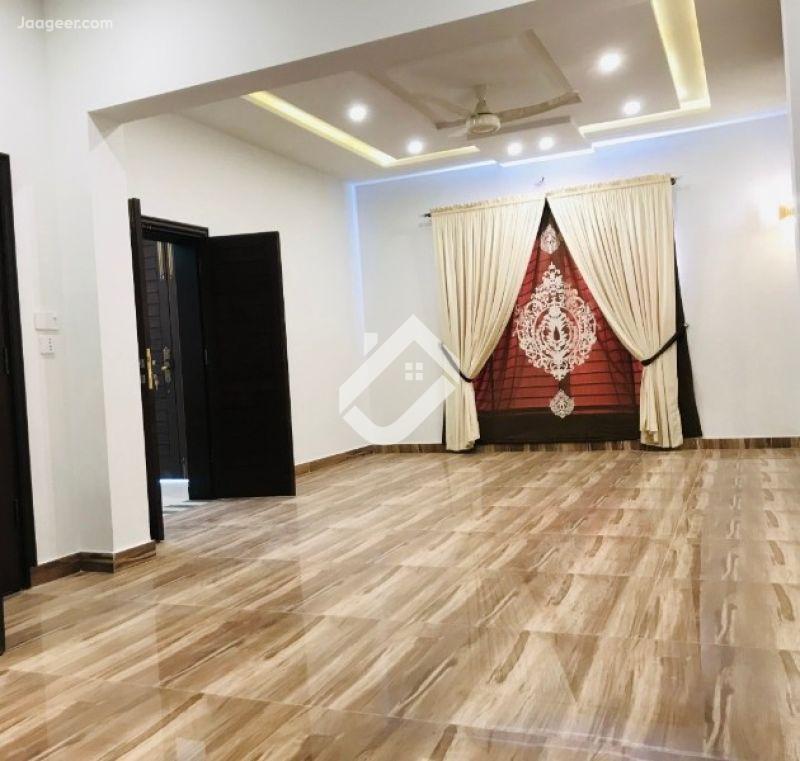 10 Marla Luxury HighLiving Double Storey House Is Available For Sale