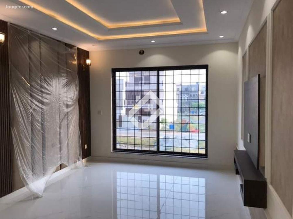 12 Marla Beautiful Double Storey House Is For Sale In Lake City Lahore