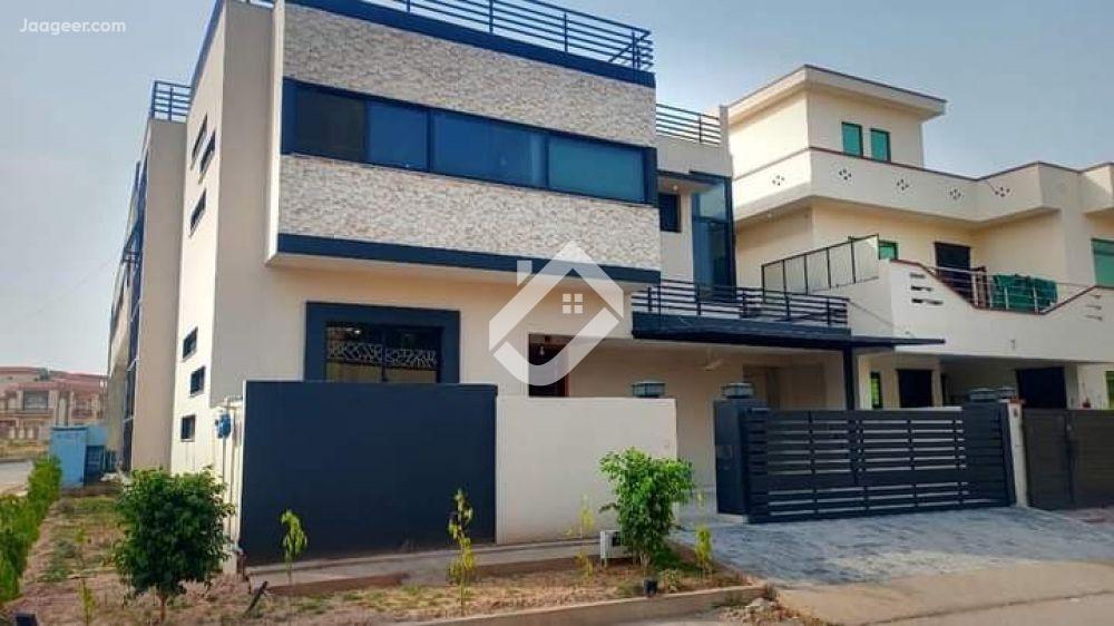View  10 Marla Double Storey Corner House For Sale In Media Town in Media Town, Rawalpindi