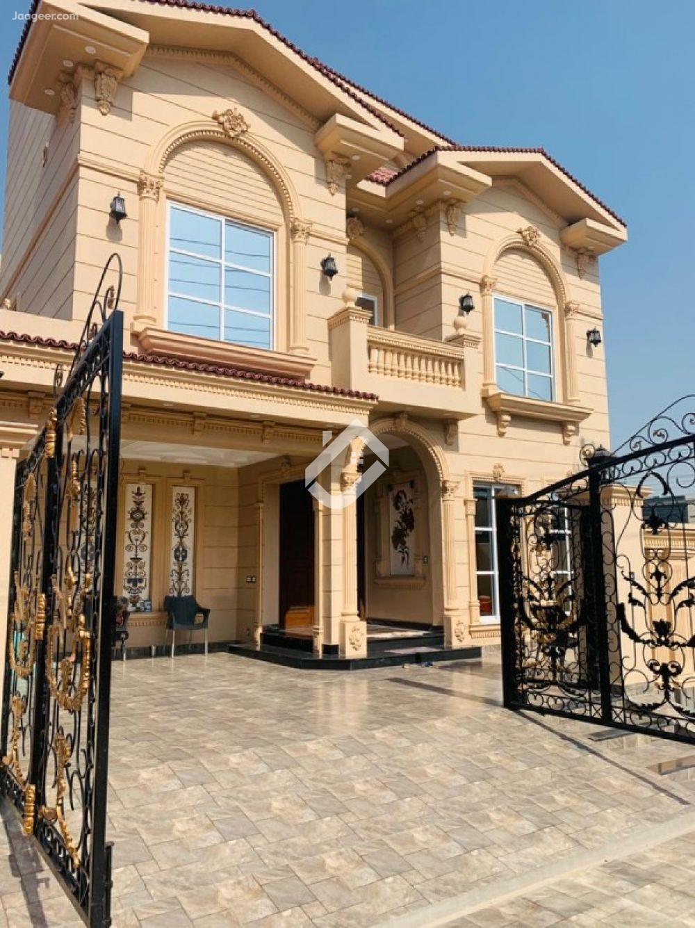 View  10 Marla Triple Unit House Is For Sale In Central Park Housing Society in Central Park, Lahore