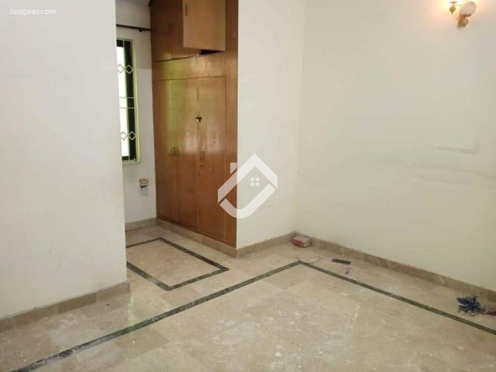 View  12.5 Marla Lower Portion House For Rent In G11 in G-11, Islamabad