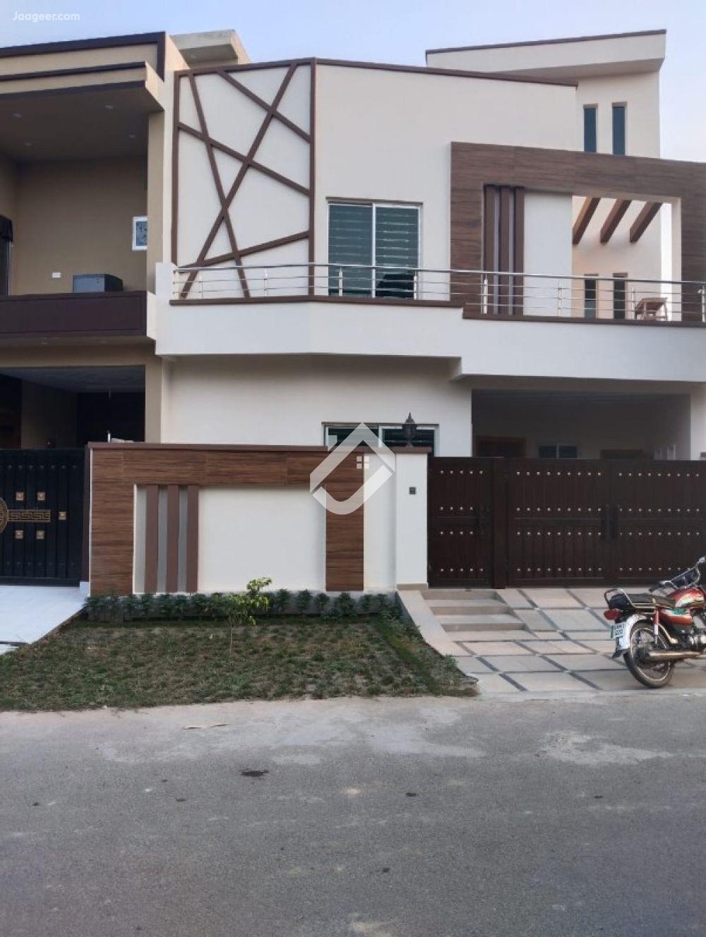 View  5 Marla Double Storey House For Sale At Ferozpur Road in Ferozpur Road, Lahore