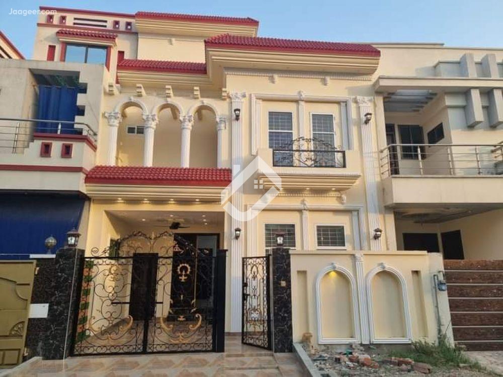 View  5 Marla Double Unit House For Sale In Citi Housing Scheme Phase 1 in Citi Housing Phase 1, Gujranwala
