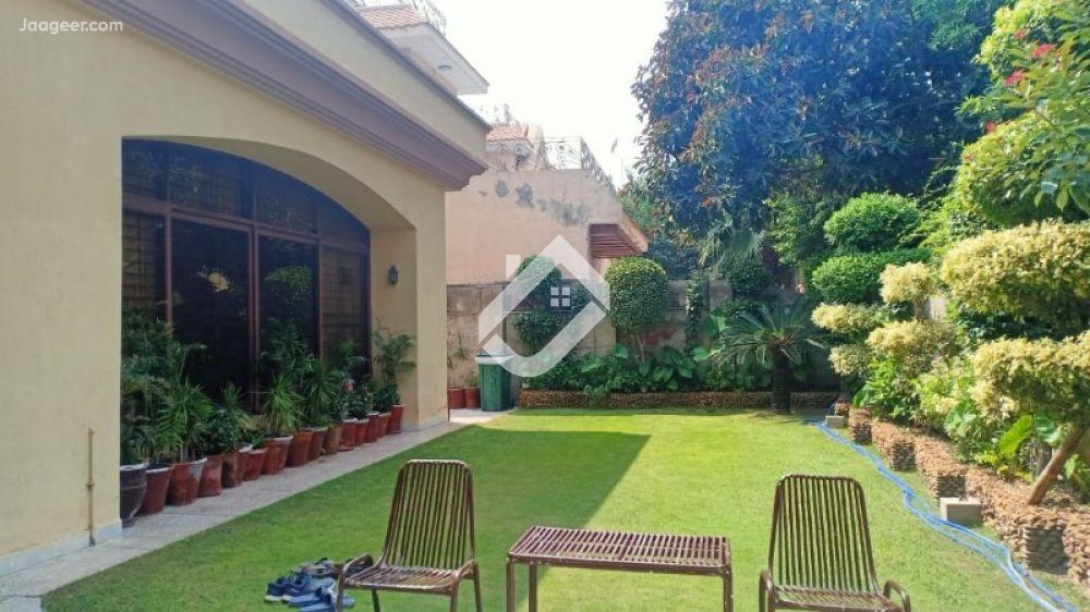 View  2 Kanal Double Storey House For Sale In Model Town in Model Town, Lahore
