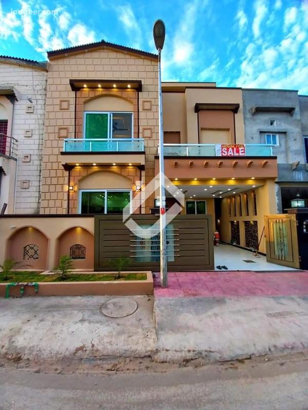 View  7 Marla Double Storey Beautifull House For Sale In Bahria Town Phase-8 in Bahria Town Phase-8, Rawalpindi