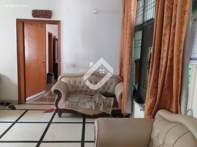 View  1 Kanal Upper Portion For Rent In Model Town in Model Town, Lahore