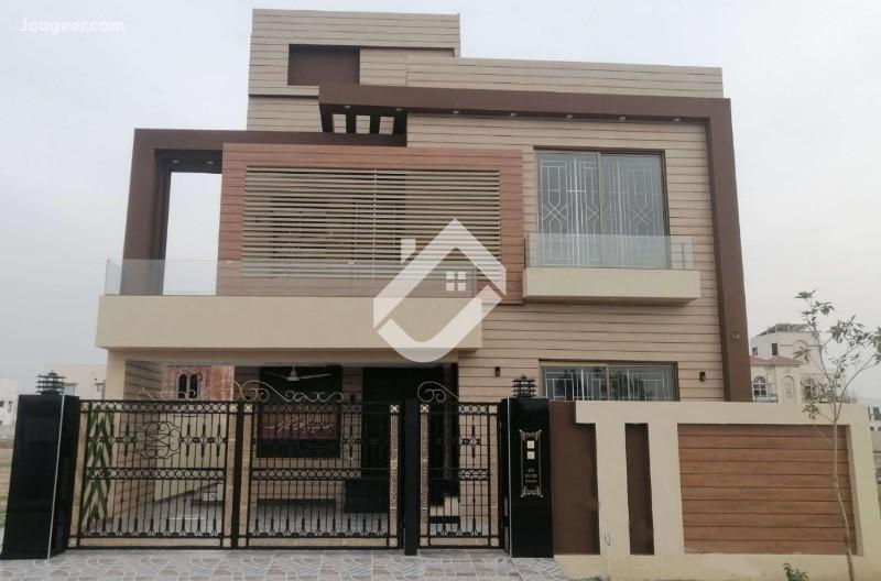View  10 Marla Triple Storey House For Sale In Bahria Town in Bahria Town, Lahore