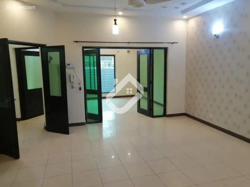 10 Marla House For Rent In Bahria Town Sector C in Bahria Town, Lahore