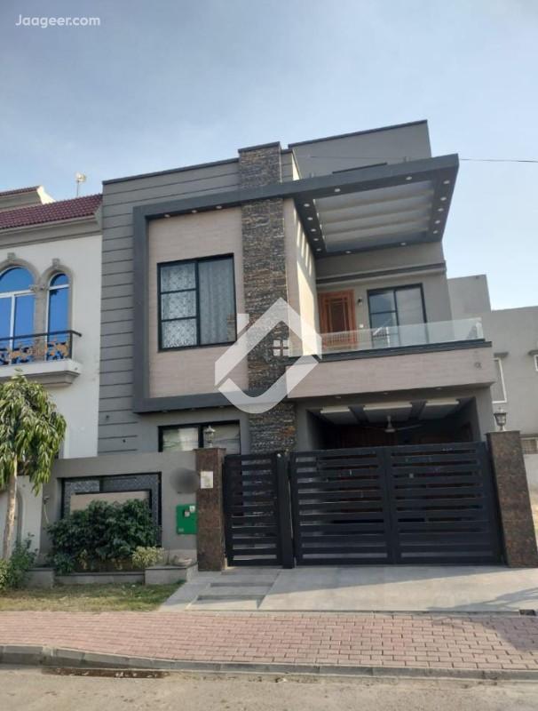 View  5 Marla Upper Portion House For Rent In Bahria Town  in Bahria Town, Lahore