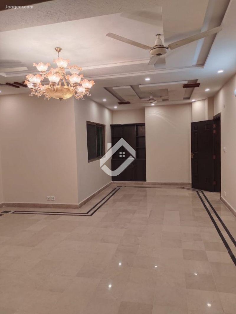 View  3 Bed Flat Is Available For Sale In F11 Markaz in F-11 Markaz, Islamabad