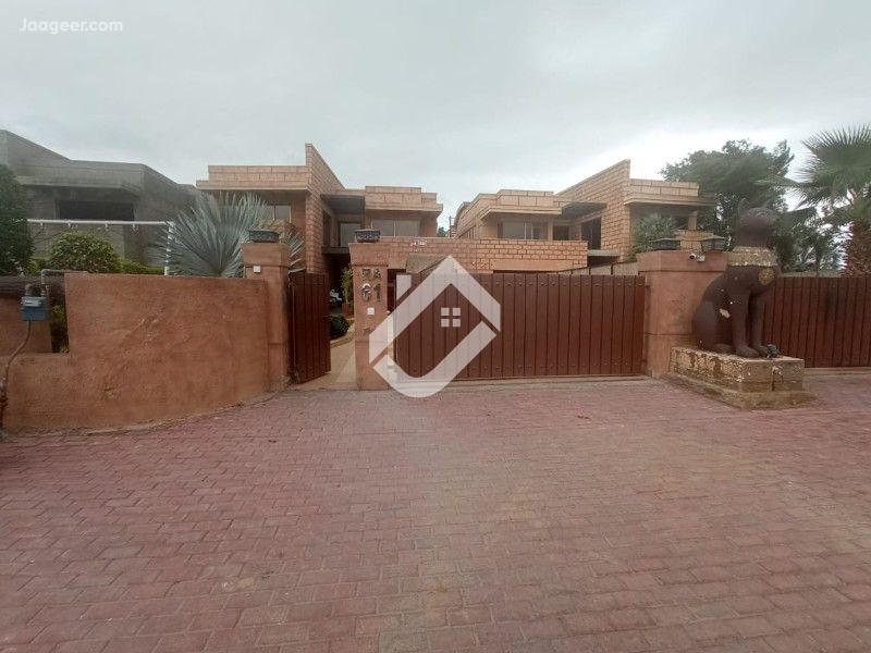 View  33 Marla Vip Meadows Luxury Villa For Sale Facing Park in Bahria Town Lahore  in Bahria Town, Lahore