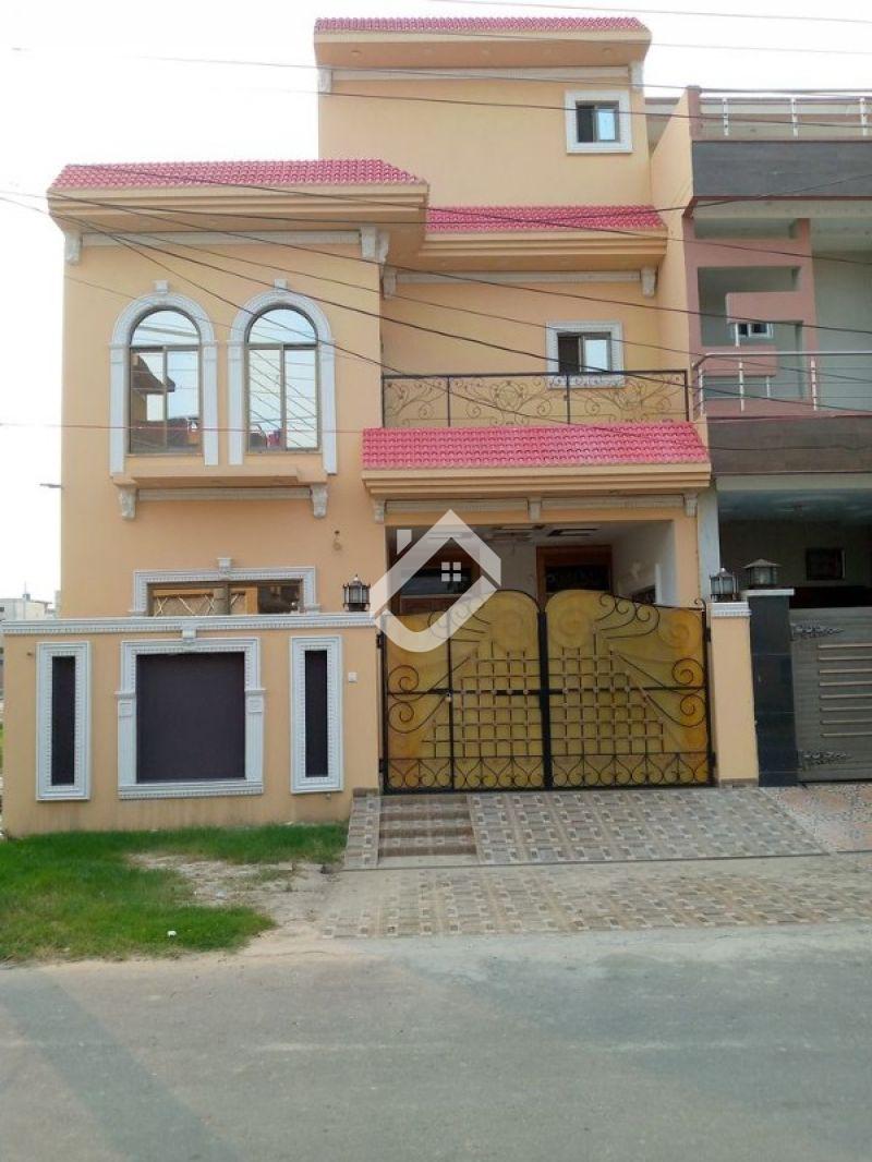 View  5 Marla Double Storey House Is Available For Sale In Central Park Housing Society in Central Park, Lahore