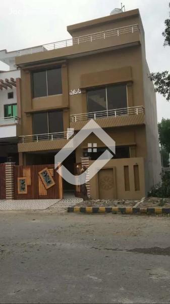 View  5 Marla Double Storey House For Sale In Khayaban E Naveed  in Khayaban E Naveed, Sargodha